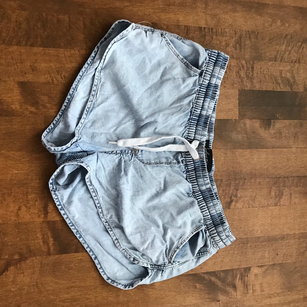 Acid Wash Loose Jean Shorts